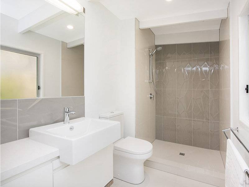 Bathroom Alberta60 Regent Silver Wave Bathroom Alberta60 Regent Silver Wave