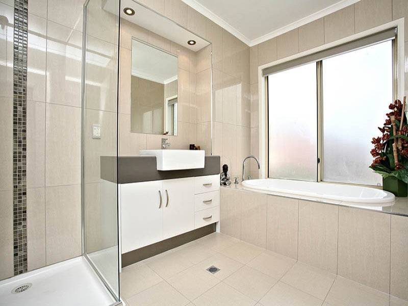 Bathroom tiles Minks 36 and Minks 30 with Malta Almond