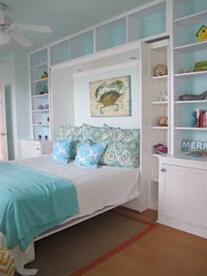 Built in shelves bedroom 2 Built in shelves bedroom 2