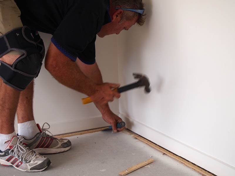 Removing old flooring2 Removing old flooring2
