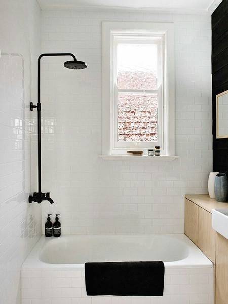 bath with white subway tiles bath with white subway tiles