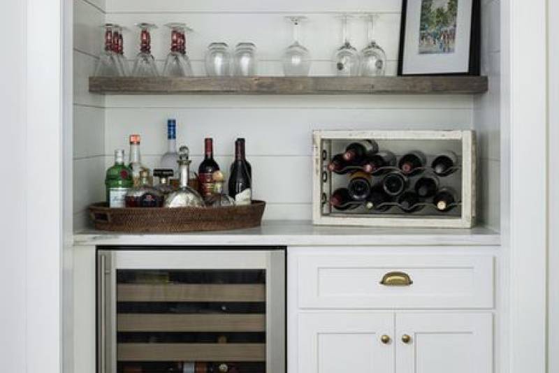 Crafting A Home Bar