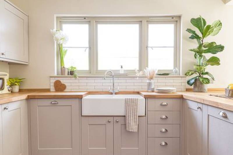 creating a country kitchen