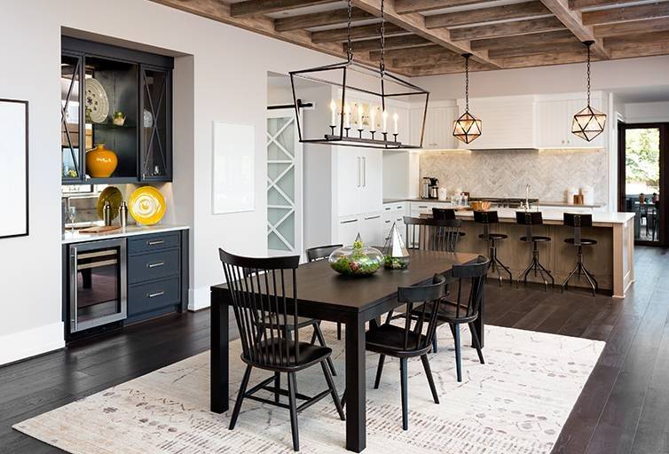 Modern Farmhouse vs Classic Farmhouse MODERN